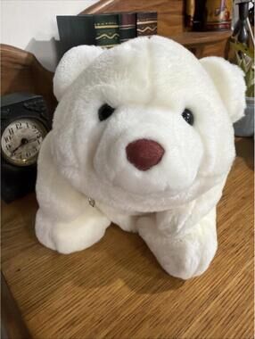 Vintage 1980 GUND 10” White Teddy Polar Bear Sitting “Snuffles” W/ Gund Tag
